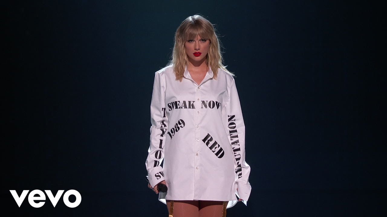 Taylor Swift - Live at the 2019 American Music Awards دانلود اجرای زنده